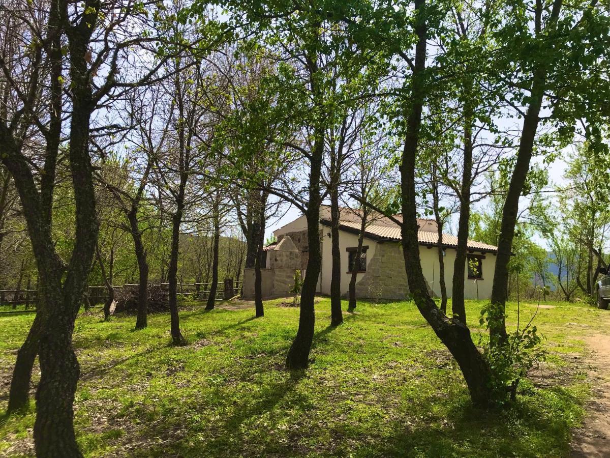 Ovostolai Cottage Fonni Exterior foto